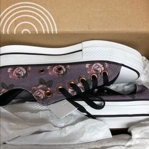 BNWT Converse Platforms